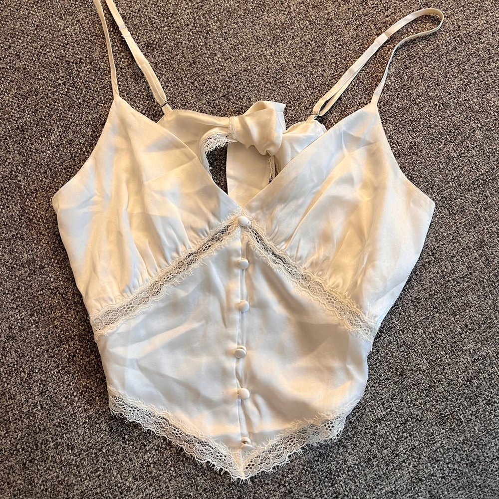 WHITE SATIN REVOLVE BUTTON UP TANK W BOWTIE BACK SIZE S